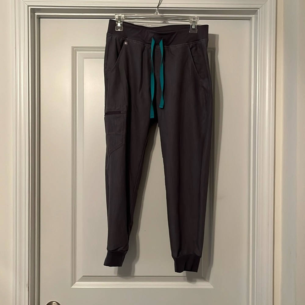 Figs Zamora jogger scrub